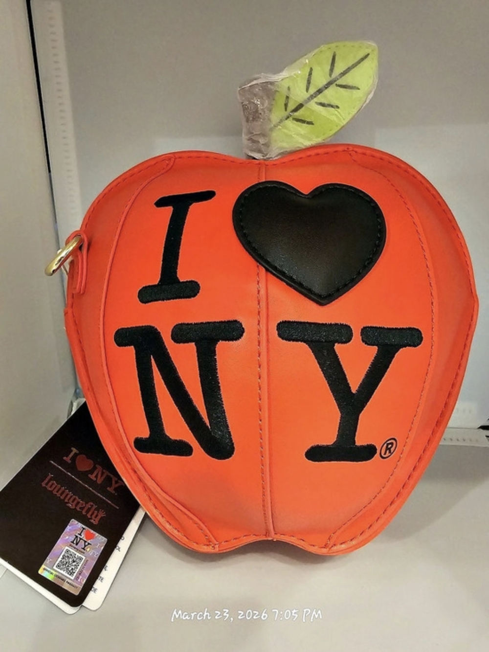 FAO Schwartz  I Love NY Apple Crossbody Red & Black Crossbody Loungefly NWT